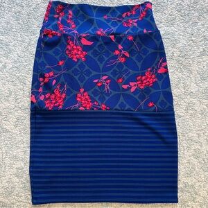 LuLaRoe Blue and Red Floral Pencil Skirt (1-122)